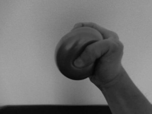 100円ダイソーで買えるハンドグリップ